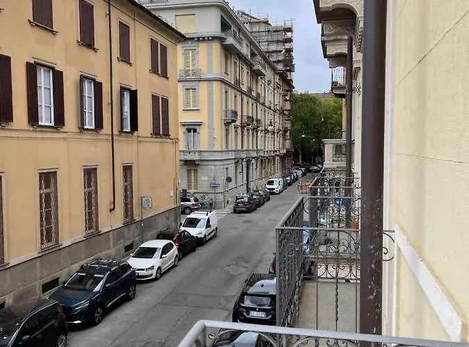 Margarita Stazione Porta Susa Apartment Turin